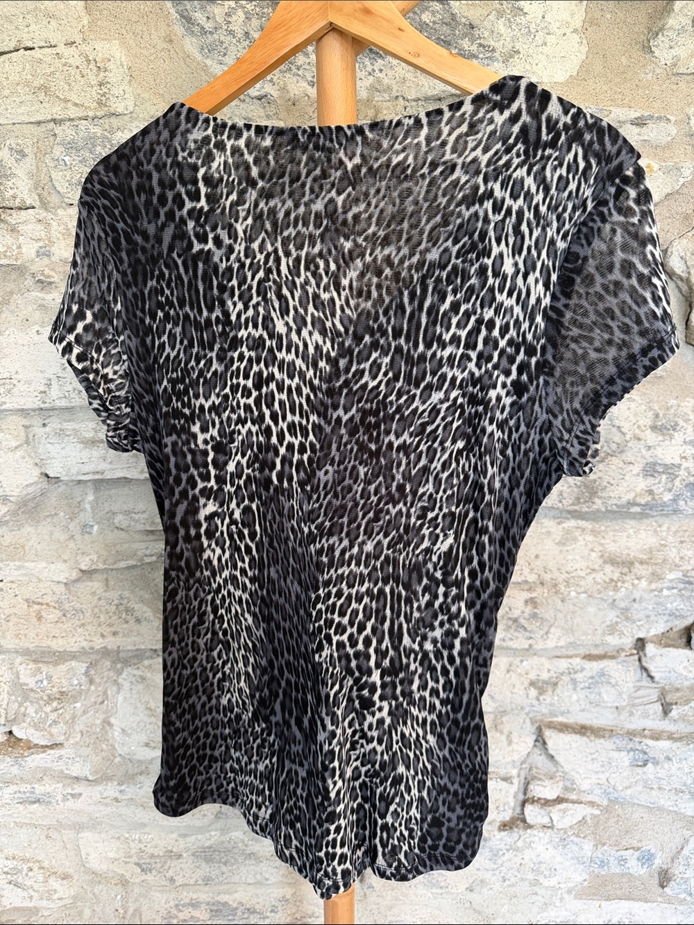 Leopard Print Ruffle V-Neck Top - Picture 2 of 5